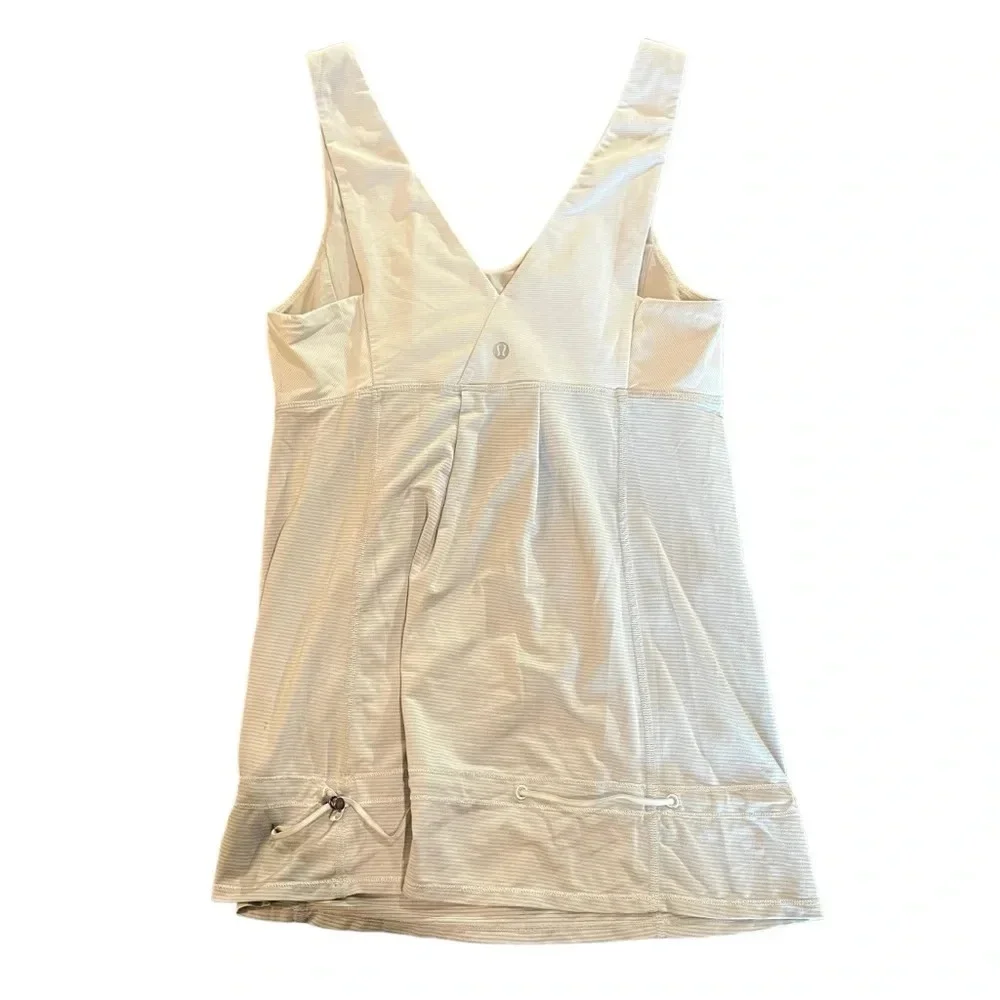 Lululemon Run: Ta Ta Topper White Gray Stripe Size 8 Yoga Active‎ Workout Top